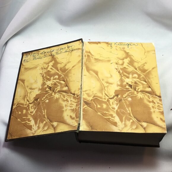 The Complete Short Stories and Famous Essays of Mark Twain, One Volume Edition - Picture 6 of 14